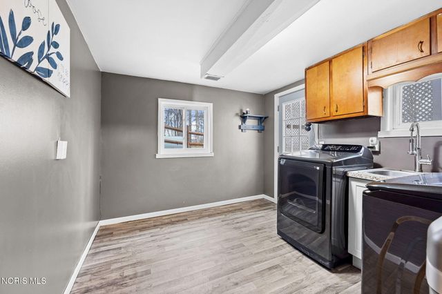 26931 W Woodland Court, Millbury, OH 43447