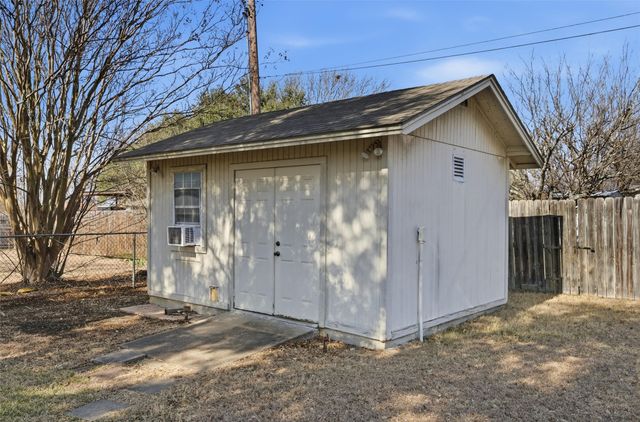 115 Trinity Street, Hillsboro, TX 76645