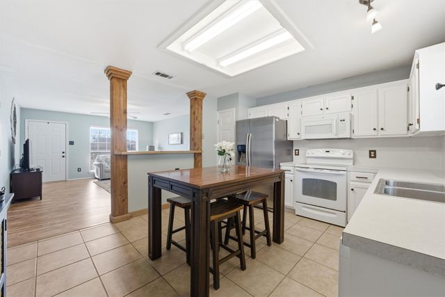 115 Trinity Street, Hillsboro, TX 76645