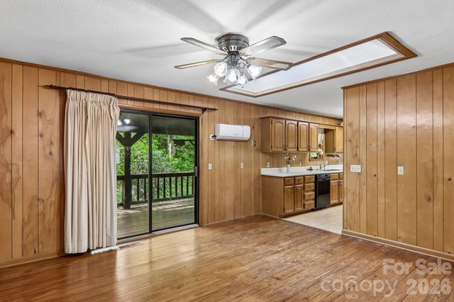 267 Caldwell Drive, Maggie Valley, NC 28751