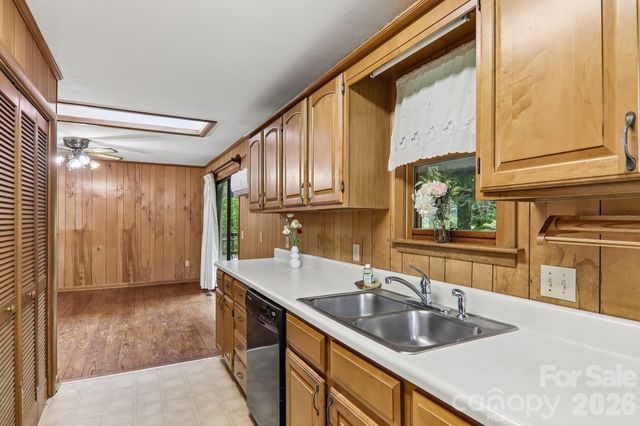267 Caldwell Drive, Maggie Valley, NC 28751