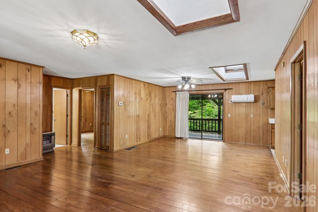 267 Caldwell Drive, Maggie Valley, NC 28751