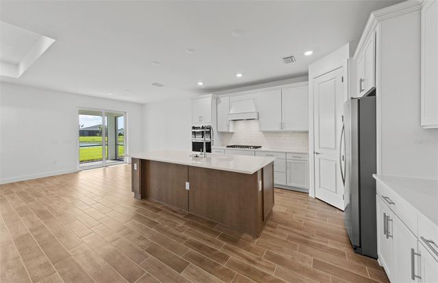 7617 FULHAM AVENUE, Bradenton, FL 34210