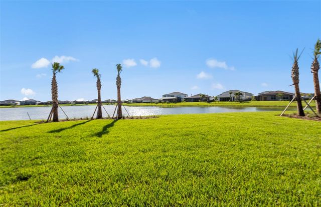 7617 FULHAM AVENUE, Bradenton, FL 34210