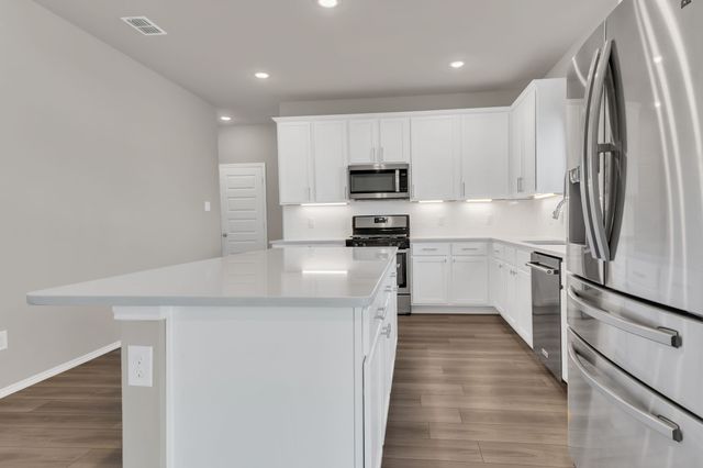 2000 Sun Star Drive, Haslet, TX 76052