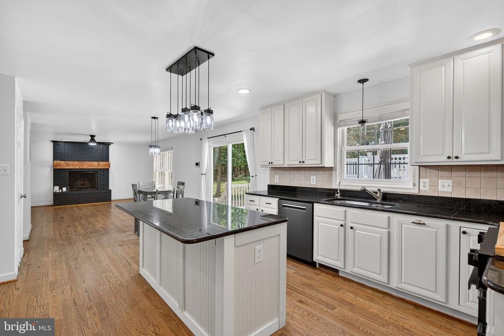 124 FAWN HILLS DR, Fredericksburg, VA 22407