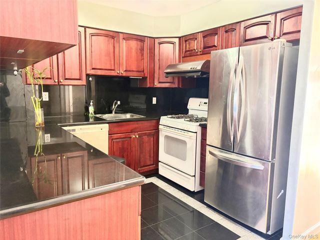 114-67 Taipei Court, College Point, NY 11356