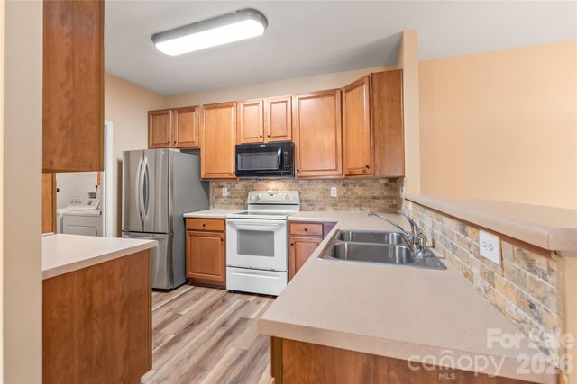 16439 Golden River Lane, Charlotte, NC 28277