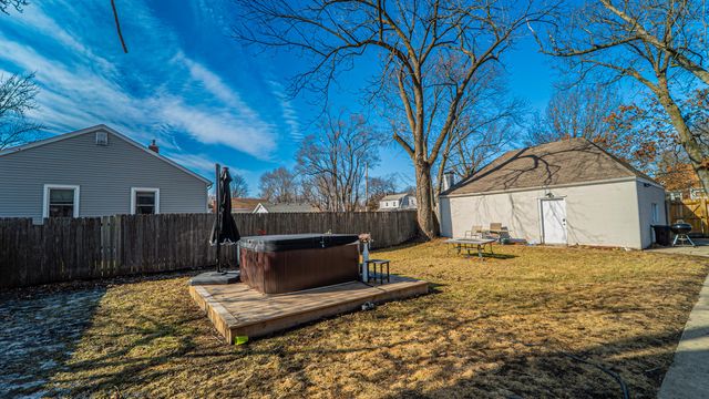 2627 Clough Avenue, Highland, IN 46322