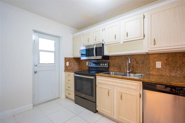 4500 N Federal Hwy 344E, Lighthouse Point, FL 33064