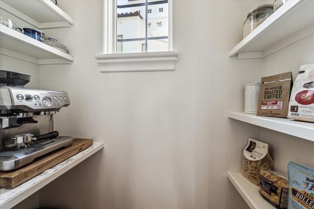 5213 Feagan Street A, Houston, TX 77007