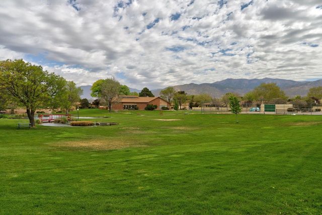 10403 Schenley Park Drive NE, Albuquerque, NM 87123