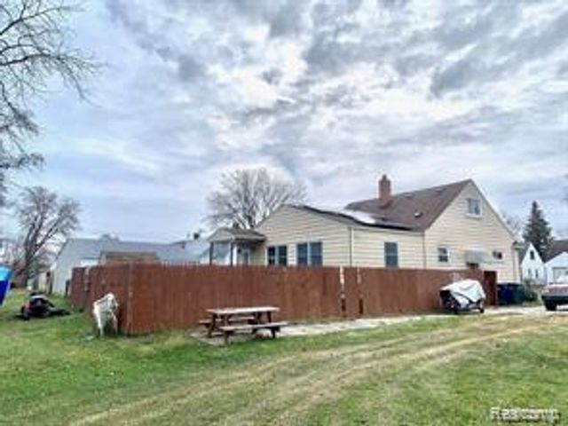 2190 Goddard Road, Lincoln Park, MI 48146