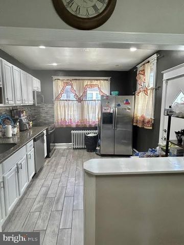 7442 E WALNUT LN, Philadelphia, PA 19138