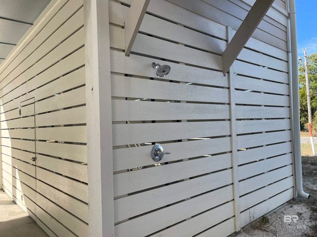 951 W Lagoon Avenue B, Gulf Shores, AL 36542