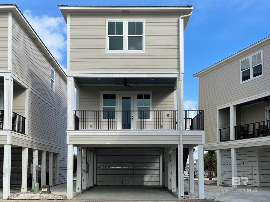 951 W Lagoon Avenue B, Gulf Shores, AL 36542