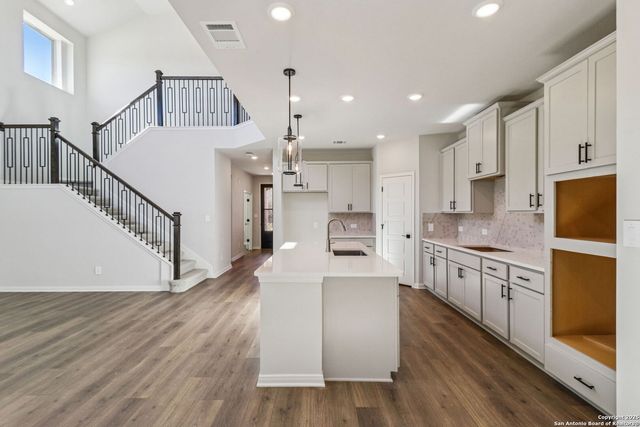 1402 Arcadian Rose, San Antonio, TX 78245