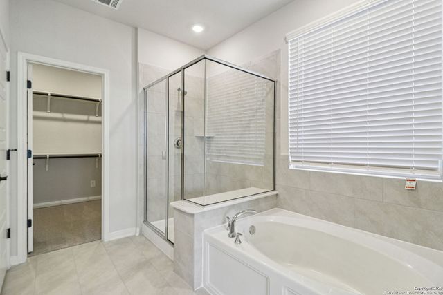 1402 Arcadian Rose, San Antonio, TX 78245