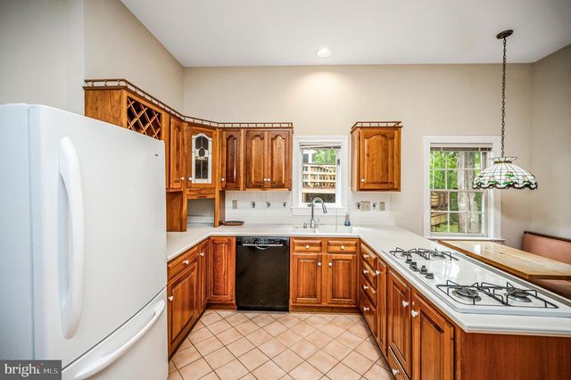 141 LARKSPUR LN, Locust Grove, VA 22508