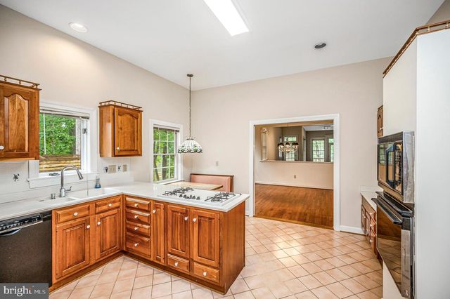141 LARKSPUR LN, Locust Grove, VA 22508