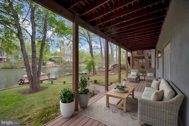 141 LARKSPUR LN, Locust Grove, VA 22508