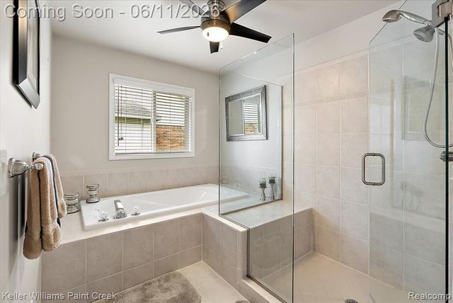 50386 Knightsbridge Drive, Macomb, MI 48044