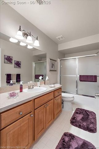 50386 Knightsbridge Drive, Macomb, MI 48044