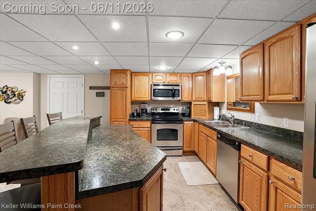 50386 Knightsbridge Drive, Macomb, MI 48044