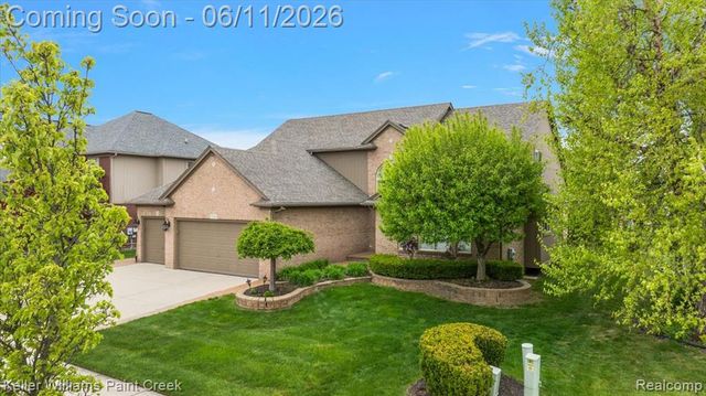 50386 Knightsbridge Drive, Macomb, MI 48044