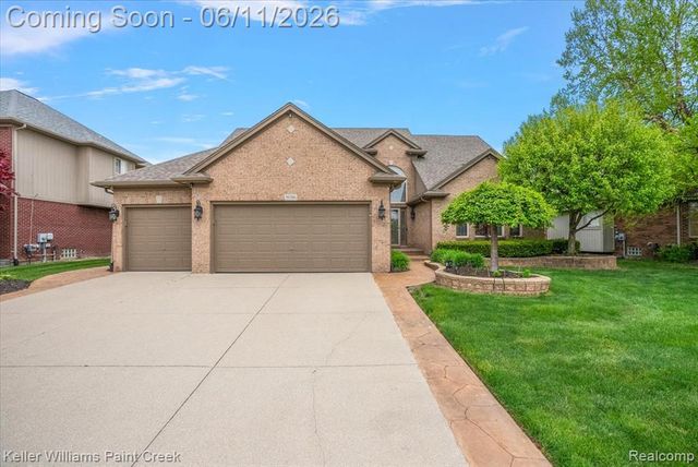 50386 Knightsbridge Drive, Macomb, MI 48044