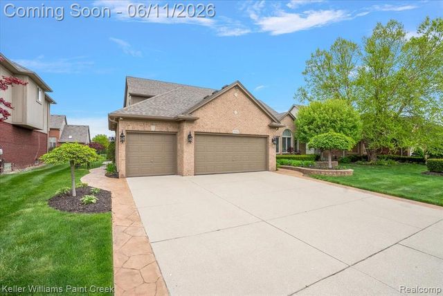 50386 Knightsbridge Drive, Macomb, MI 48044