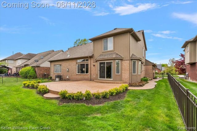 50386 Knightsbridge Drive, Macomb, MI 48044