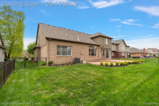 50386 Knightsbridge Drive, Macomb, MI 48044