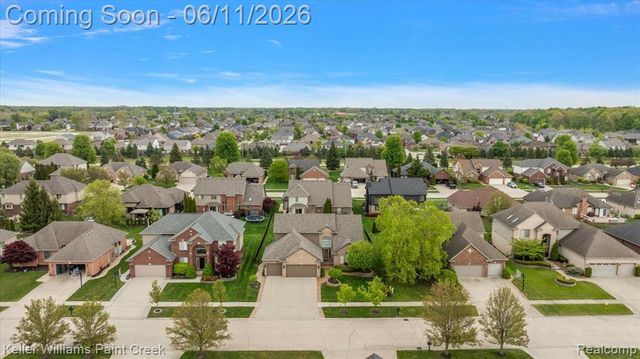50386 Knightsbridge Drive, Macomb, MI 48044