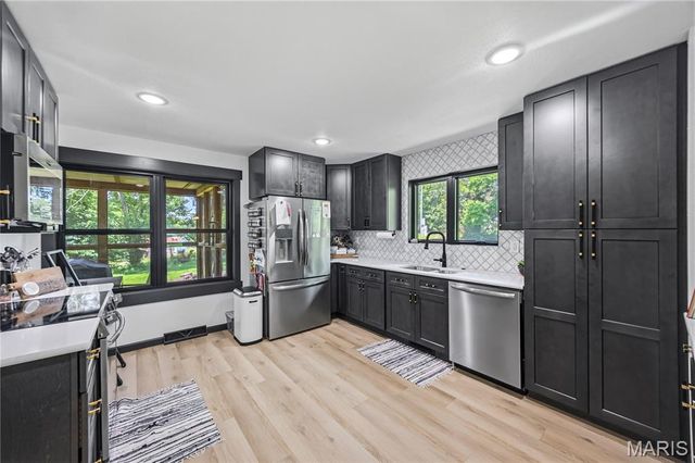 301 Sunset Lane, Potosi, MO 63664