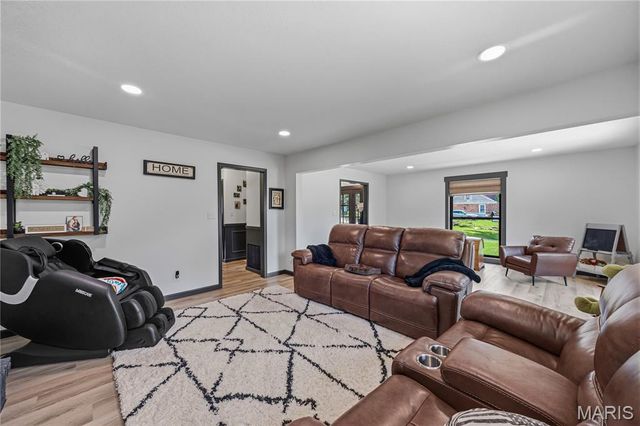 301 Sunset Lane, Potosi, MO 63664