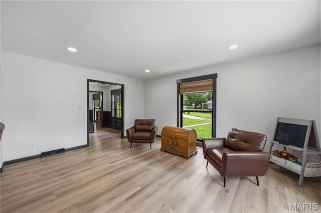 301 Sunset Lane, Potosi, MO 63664