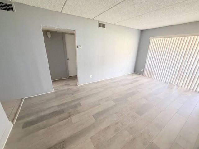 1501 CRESCENT Circle C19, Lake Park, FL 33403