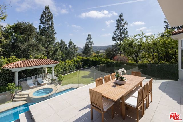11730 Stonehenge Lane, Los Angeles, CA 90077