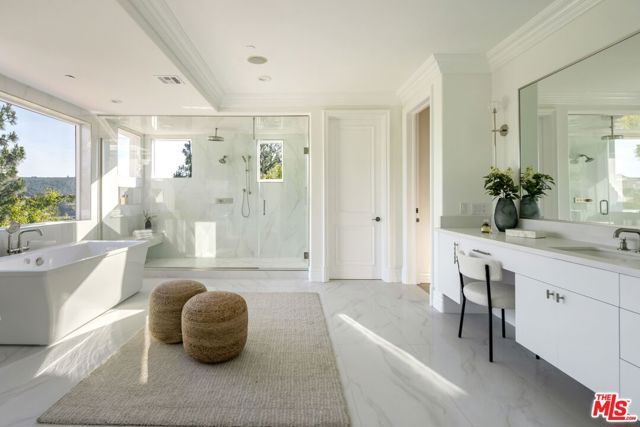 11730 Stonehenge Lane, Los Angeles, CA 90077