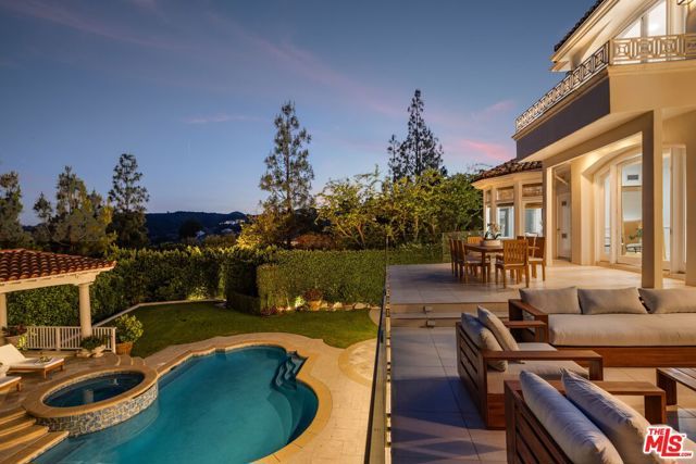 11730 Stonehenge Lane, Los Angeles, CA 90077