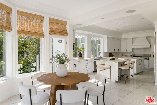 11730 Stonehenge Lane, Los Angeles, CA 90077