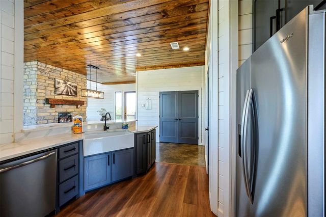 32 Scarlet Oak Trail, Broken Bow, OK 74728