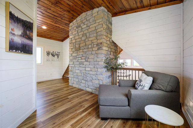 32 Scarlet Oak Trail, Broken Bow, OK 74728