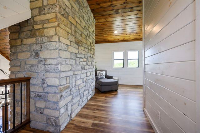 32 Scarlet Oak Trail, Broken Bow, OK 74728