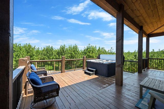 32 Scarlet Oak Trail, Broken Bow, OK 74728