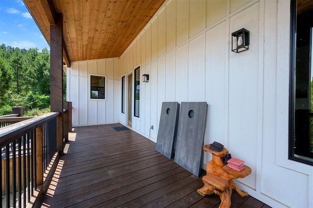 32 Scarlet Oak Trail, Broken Bow, OK 74728
