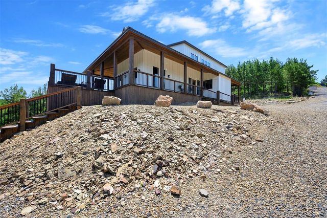 32 Scarlet Oak Trail, Broken Bow, OK 74728