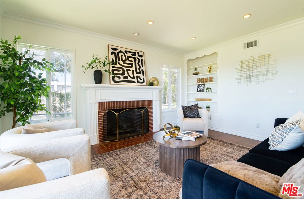 Image 6 of property listing at 941 Chehalem Road, La Canada Flintridge, CA 91011
