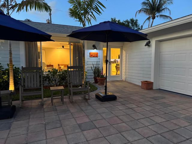 423 Beacon Street, Tequesta, FL 33469